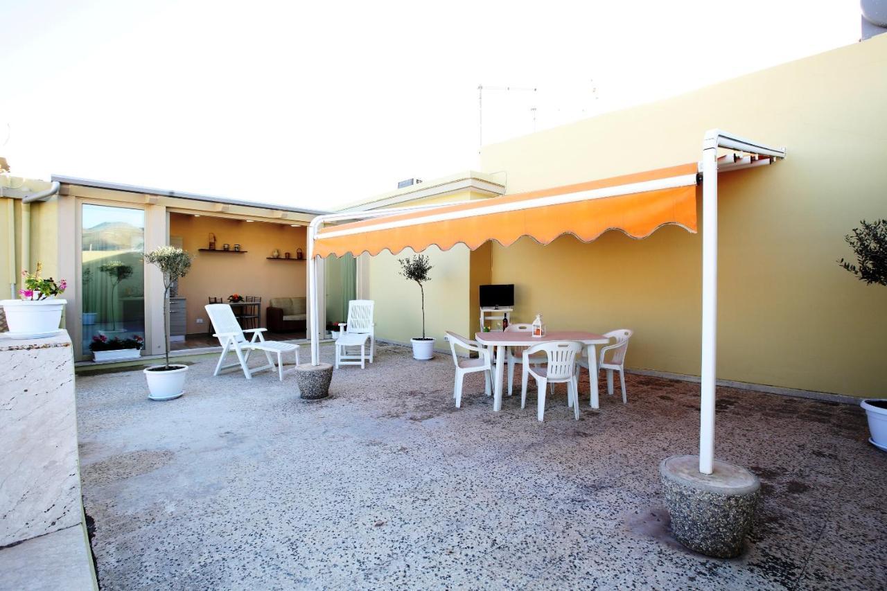 Re Sole Case Vacanze - Esclusivo Attico M A R T E Con Spaziosissima Terrazza Solarium Attrezzata Avola Luaran gambar
