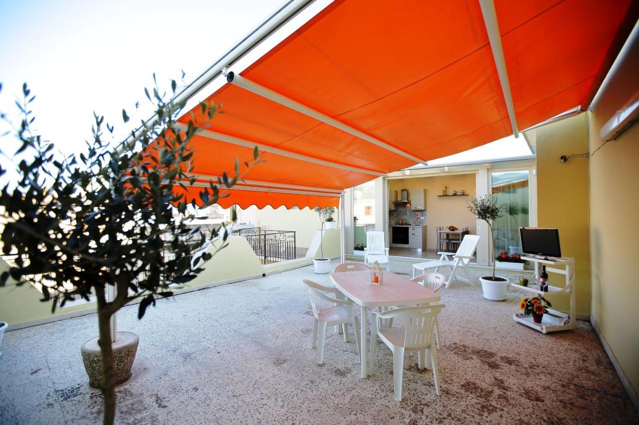 Re Sole Case Vacanze - Esclusivo Attico M A R T E Con Spaziosissima Terrazza Solarium Attrezzata Avola Luaran gambar