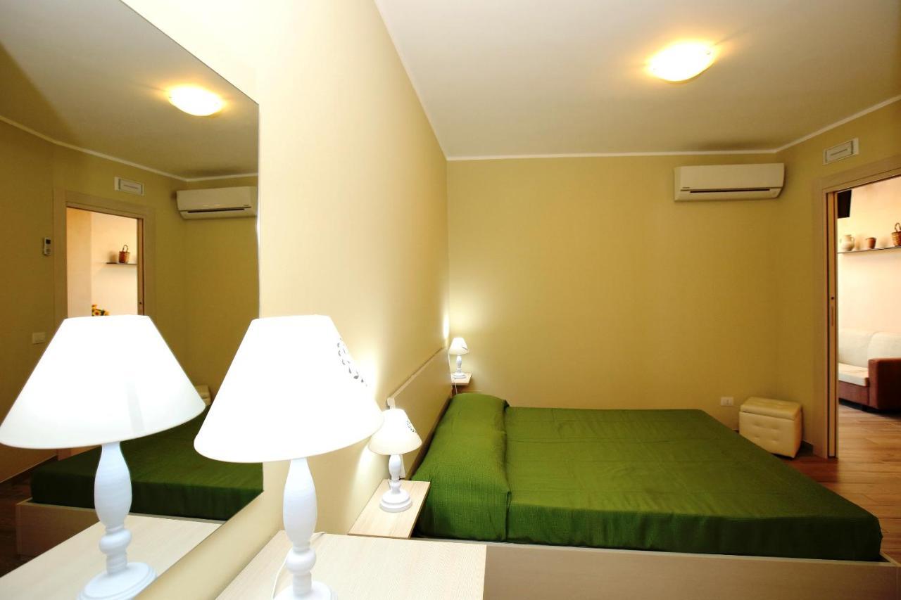 Re Sole Case Vacanze - Esclusivo Attico M A R T E Con Spaziosissima Terrazza Solarium Attrezzata Avola Luaran gambar