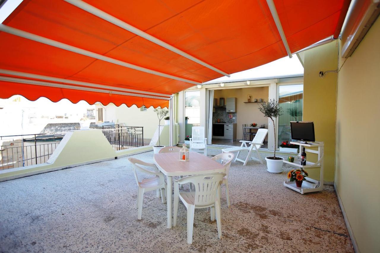Re Sole Case Vacanze - Esclusivo Attico M A R T E Con Spaziosissima Terrazza Solarium Attrezzata Avola Luaran gambar