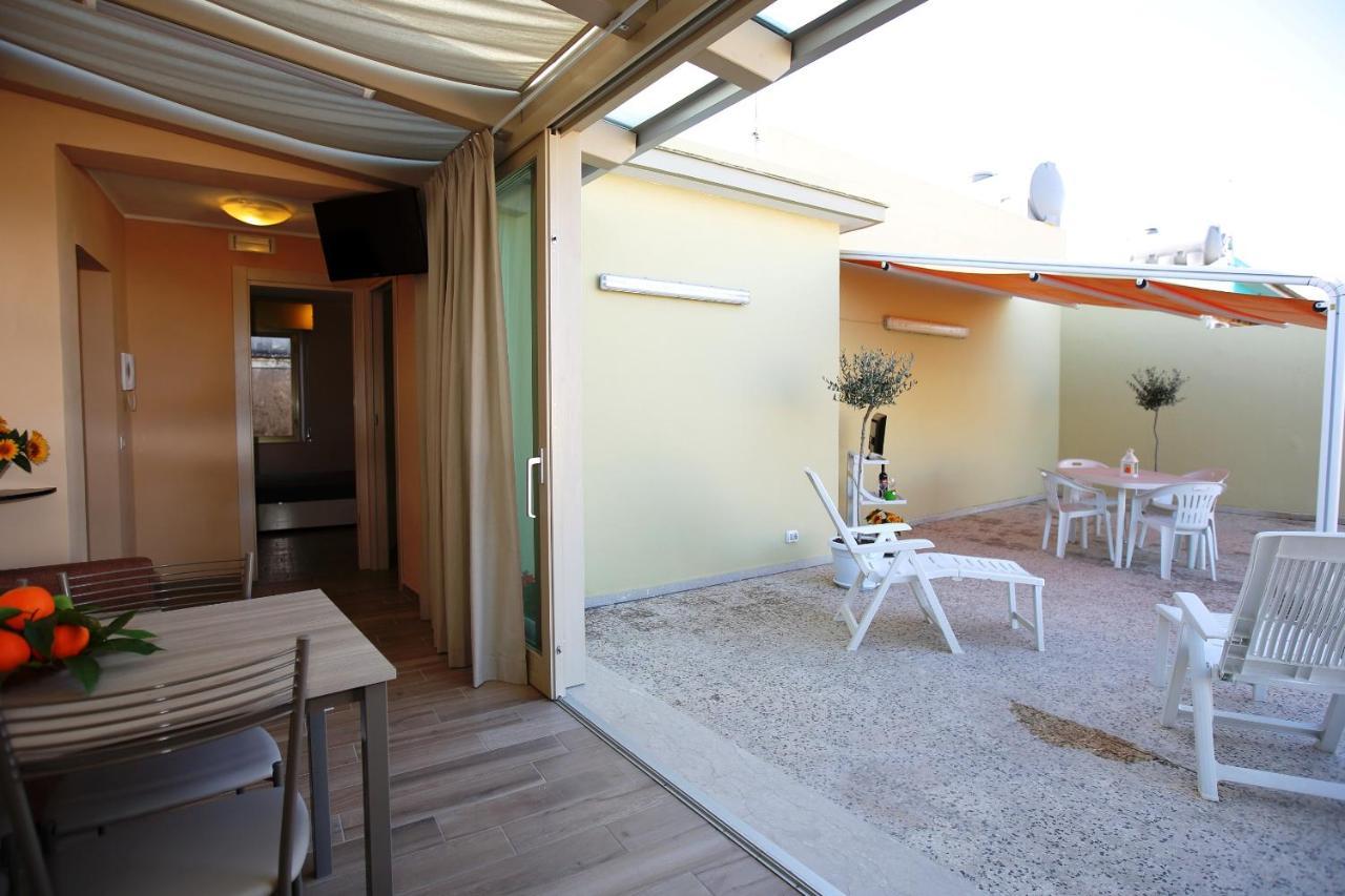 Re Sole Case Vacanze - Esclusivo Attico M A R T E Con Spaziosissima Terrazza Solarium Attrezzata Avola Luaran gambar