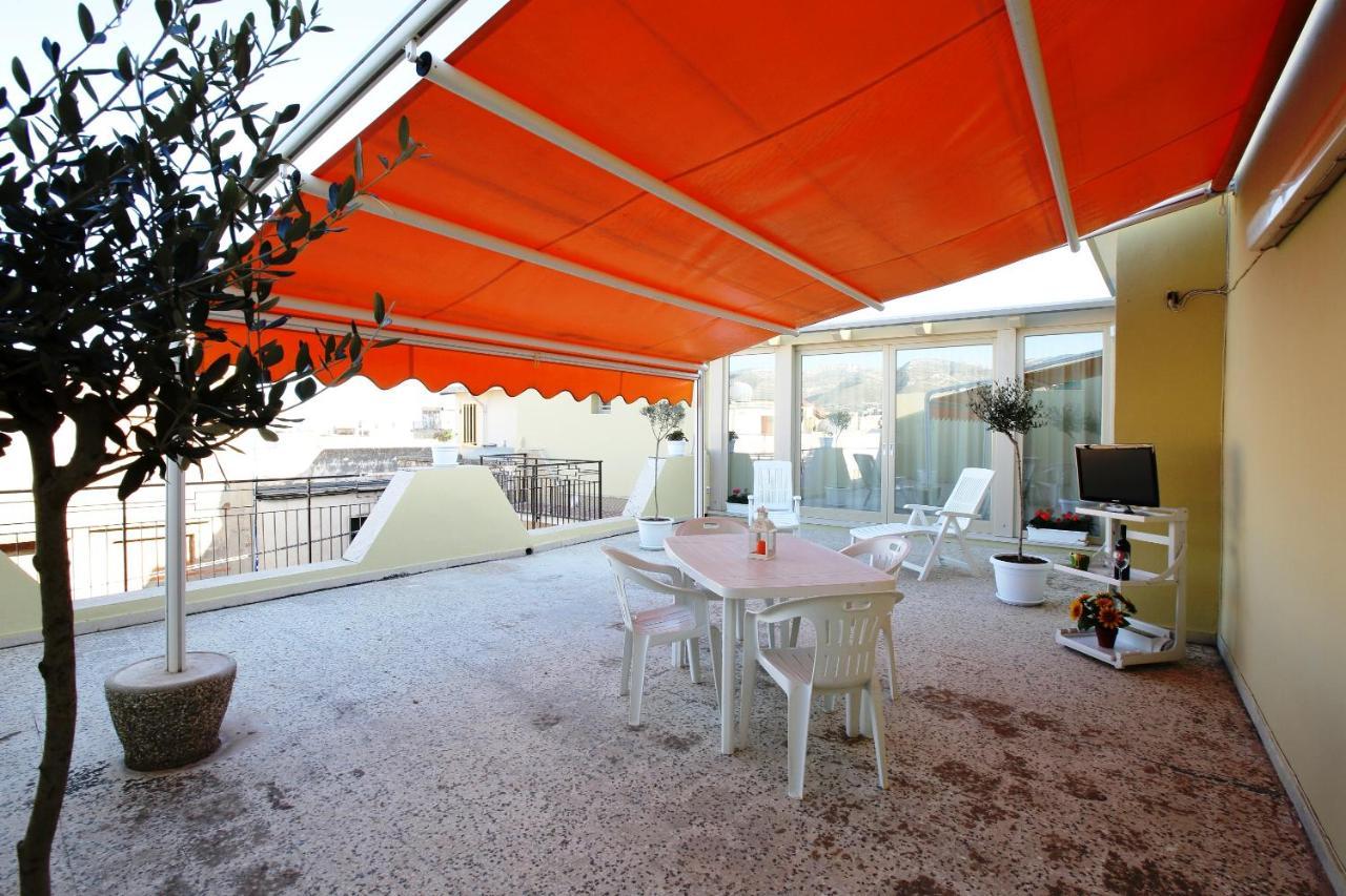 Re Sole Case Vacanze - Esclusivo Attico M A R T E Con Spaziosissima Terrazza Solarium Attrezzata Avola Luaran gambar