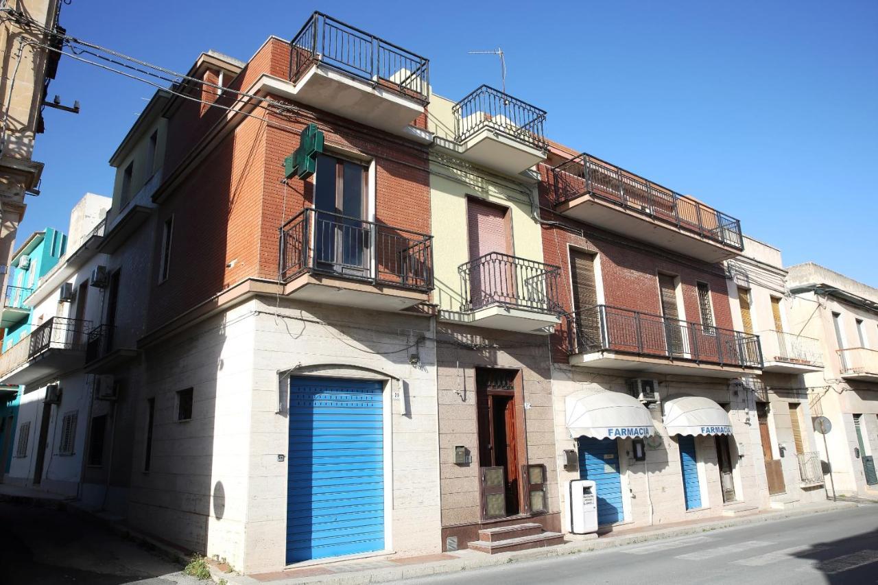 Re Sole Case Vacanze - Esclusivo Attico M A R T E Con Spaziosissima Terrazza Solarium Attrezzata Avola Luaran gambar