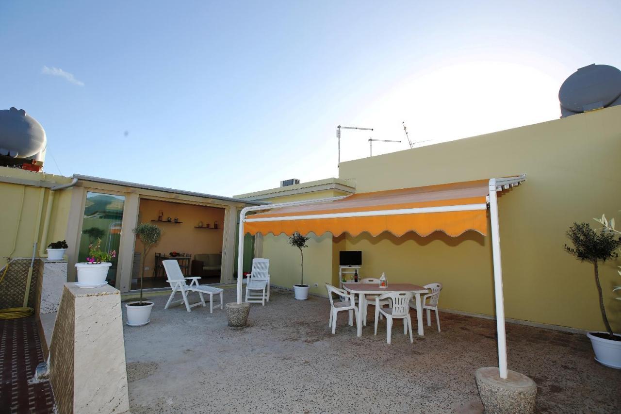 Re Sole Case Vacanze - Esclusivo Attico M A R T E Con Spaziosissima Terrazza Solarium Attrezzata Avola Luaran gambar